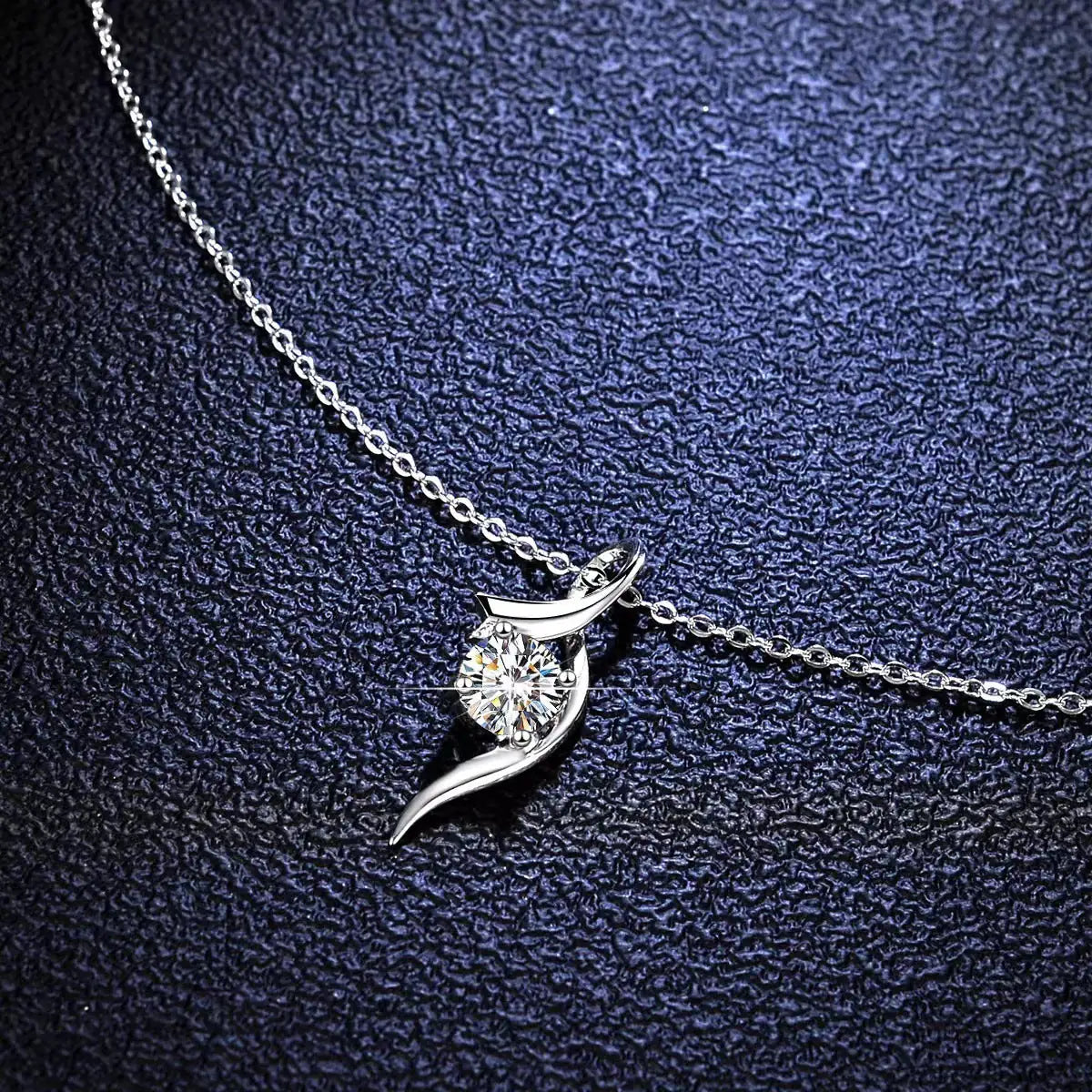 Sterling Silver Classic Four-claw 1 Karat-inch Diamond Necklace